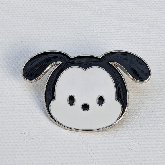 Tsum Tsum Oswald the Lucky Rabbit enamel Disney pin - Picture 1 of 4